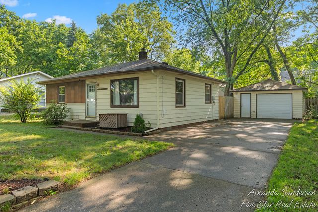 3746 Raven Avenue SW, Wyoming, MI 49509
