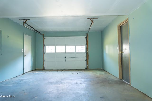 141 Clement Avenue, Schenectady, NY 12304