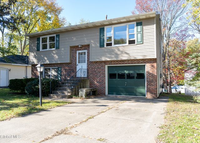 141 Clement Avenue, Schenectady, NY 12304