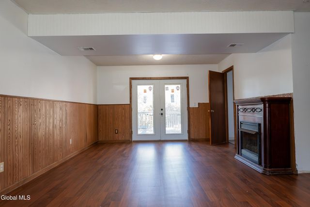 141 Clement Avenue, Schenectady, NY 12304