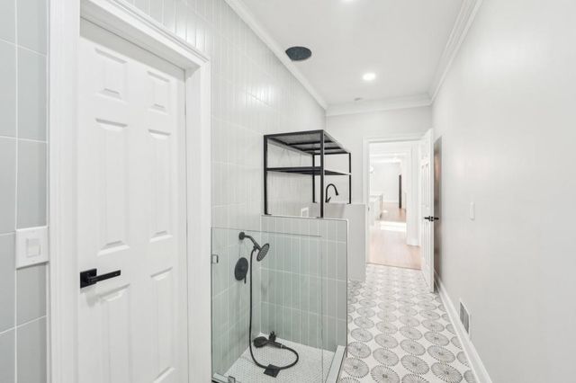 1600 Spring Arbor SW Court, Lilburn, GA 30047