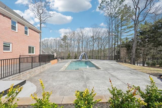 1600 Spring Arbor SW Court, Lilburn, GA 30047