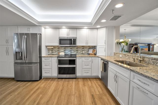 1485 GULF OF MEXICO DRIVE 303, Longboat Key, FL 34228