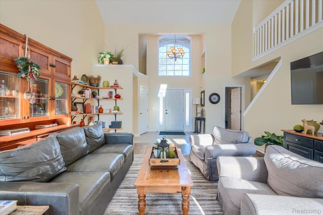 2051 E Oakwood Road, Addison Township, MI 48370