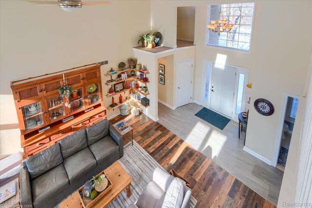 2051 E Oakwood Road, Addison Township, MI 48370