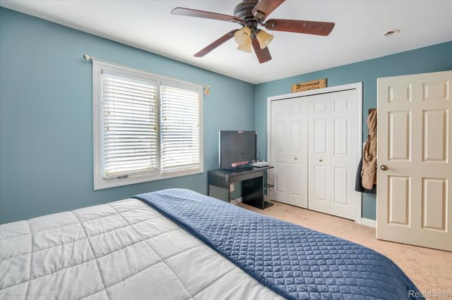 2051 E Oakwood Road, Addison Township, MI 48370