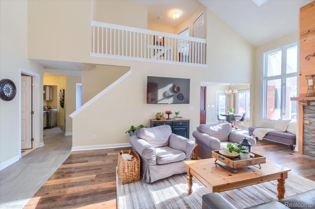 2051 E Oakwood Road, Addison Township, MI 48370