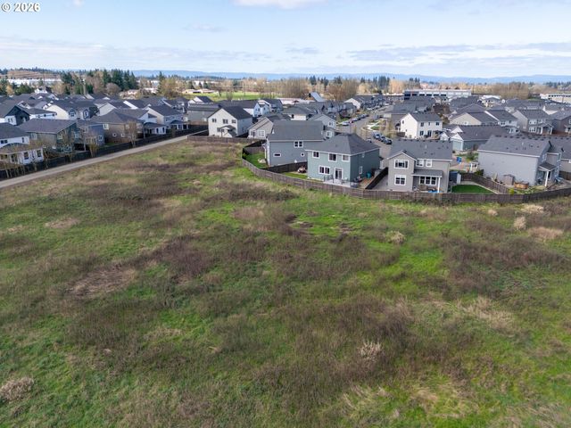 8827 N 1ST Cir, Ridgefield, WA 98642