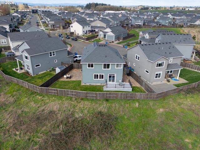 8827 N 1ST Cir, Ridgefield, WA 98642