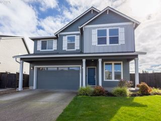 8827 N 1ST Cir, Ridgefield, WA 98642