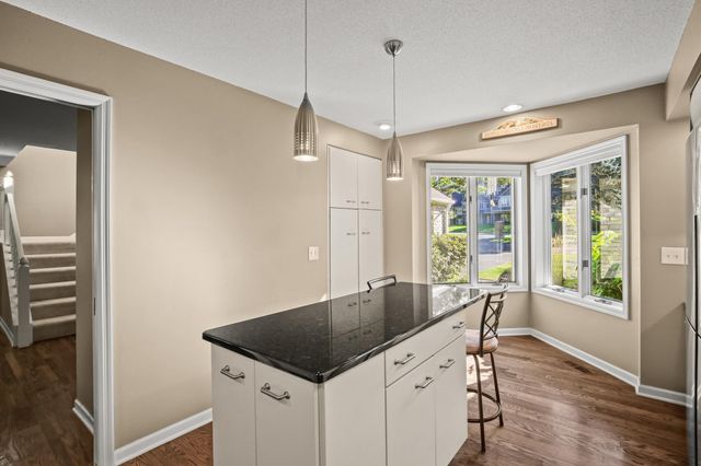 142 Wildwood Bay Drive, Mahtomedi, MN 55115