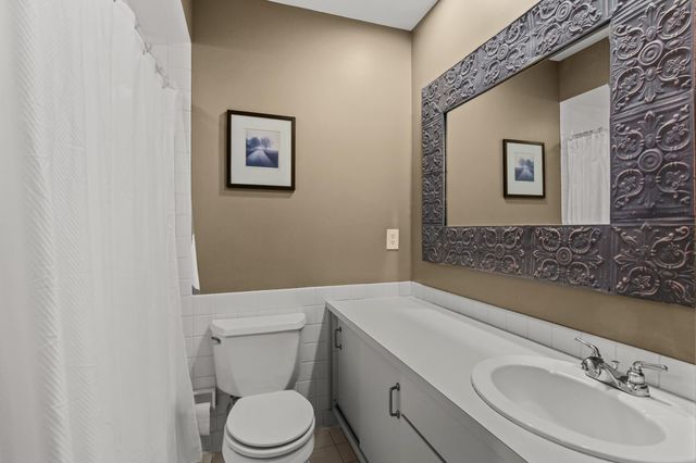 142 Wildwood Bay Drive, Mahtomedi, MN 55115