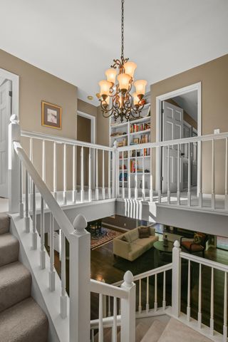 142 Wildwood Bay Drive, Mahtomedi, MN 55115