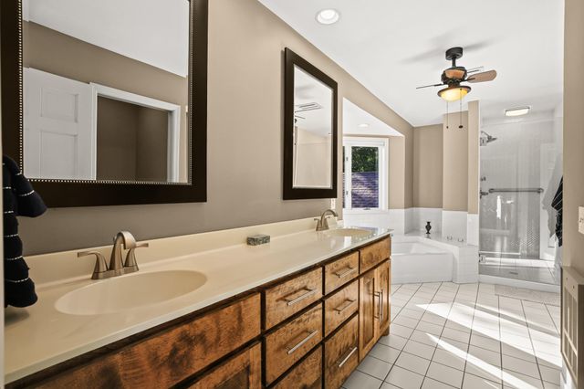 142 Wildwood Bay Drive, Mahtomedi, MN 55115