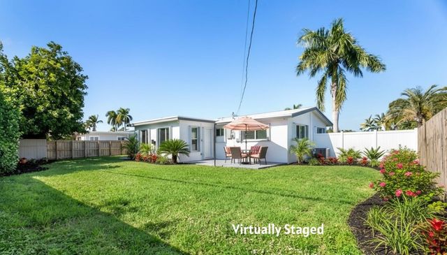 1004 SE 14th Street, Deerfield Beach, FL 33441