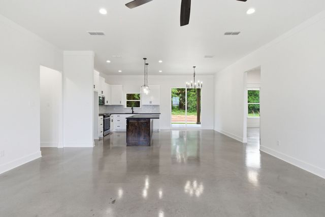 145 Graystone, Weatherford, TX 76088