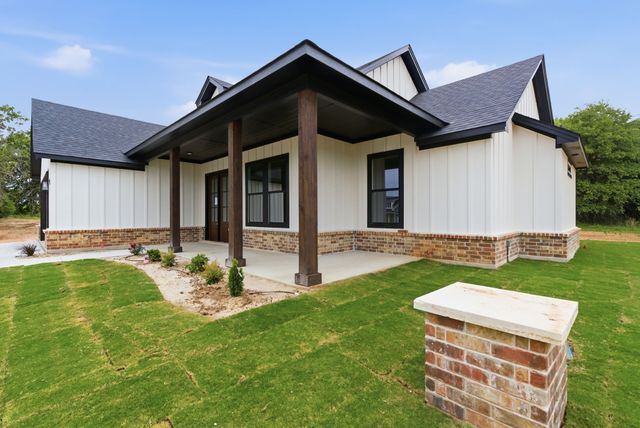 145 Graystone, Weatherford, TX 76088