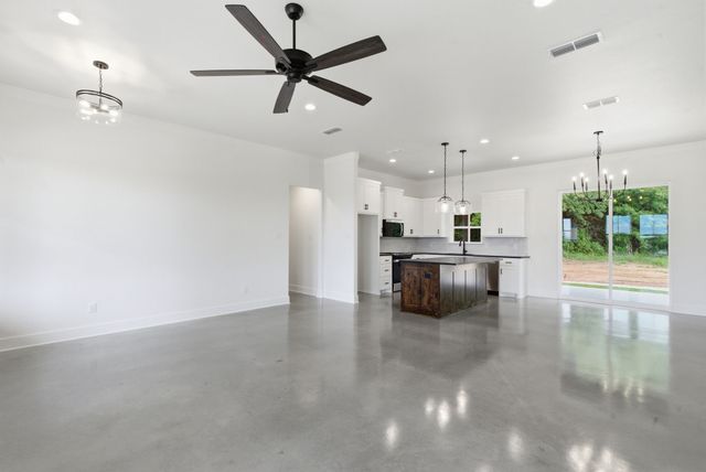 145 Graystone, Weatherford, TX 76088