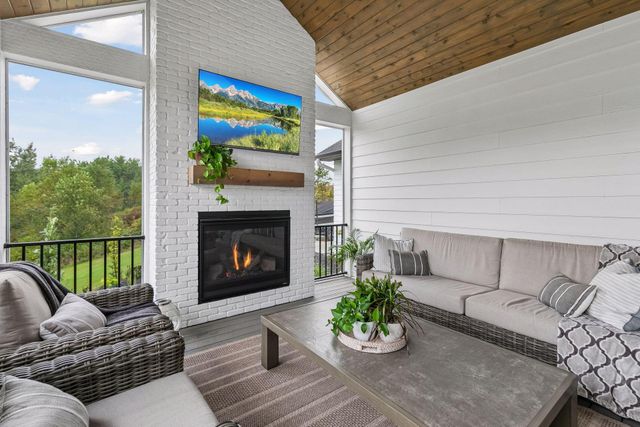 9763 Frontier Lane, Lakeville, MN 55044