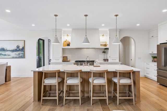 9763 Frontier Lane, Lakeville, MN 55044