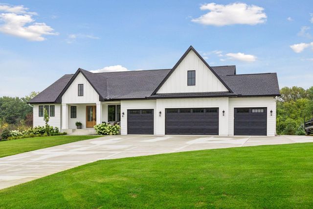 9763 Frontier Lane, Lakeville, MN 55044