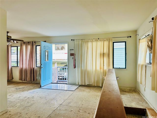 27 Kauila Street, Honolulu, HI 96813