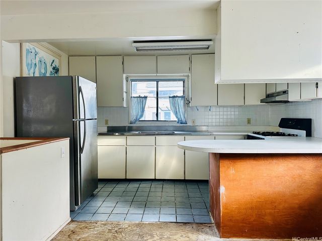 27 Kauila Street, Honolulu, HI 96813