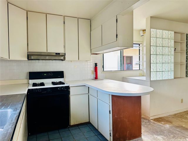27 Kauila Street, Honolulu, HI 96813