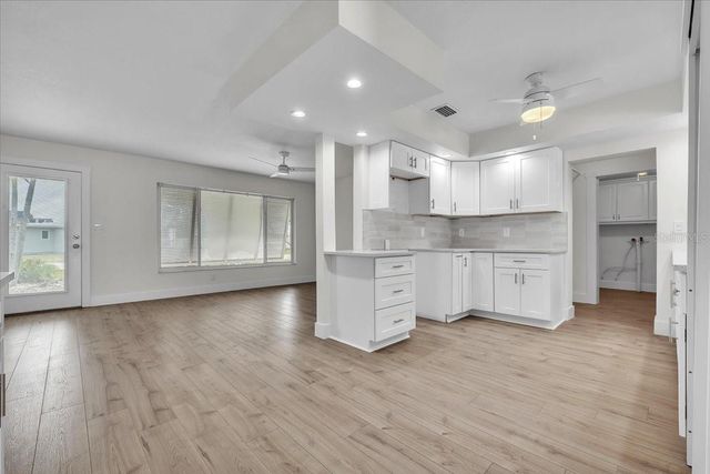 422 W GRACE STREET W, Punta Gorda, FL 33950