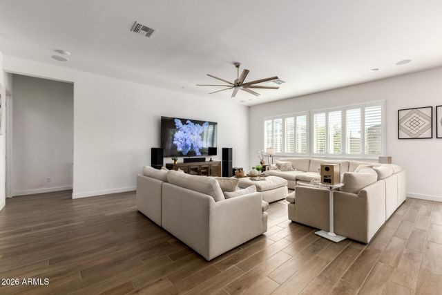 3951 E GOLD MOUNTAIN Avenue, San Tan Valley, AZ 85143