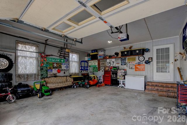 4226 Red Maple Road, Kershaw, SC 29067