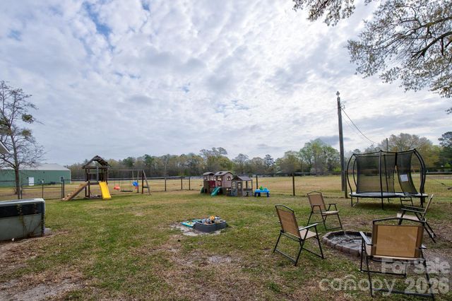 4226 Red Maple Road, Kershaw, SC 29067