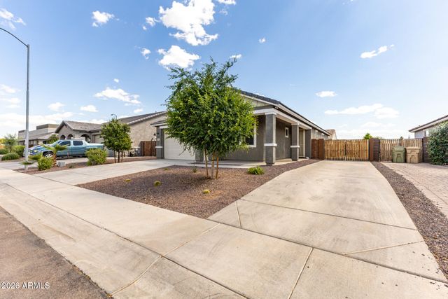 8429 W WINDSOR Boulevard, Glendale, AZ 85305