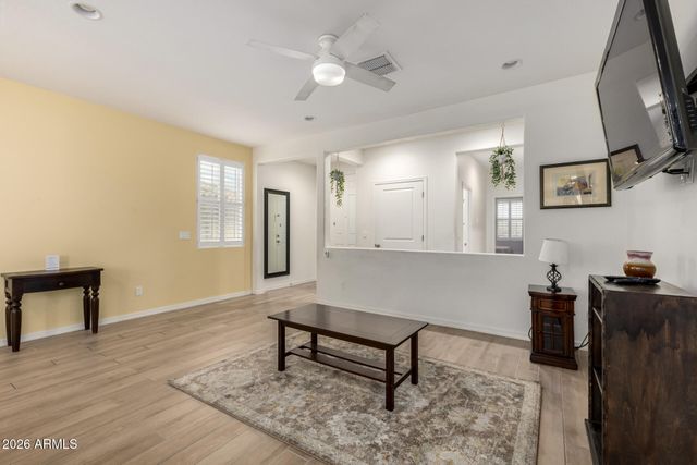 8429 W WINDSOR Boulevard, Glendale, AZ 85305