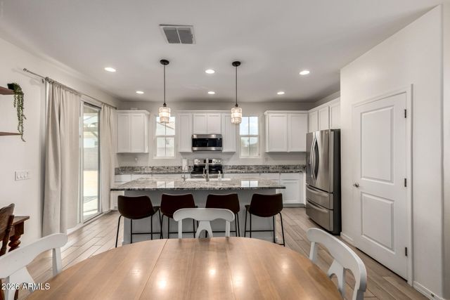 8429 W WINDSOR Boulevard, Glendale, AZ 85305