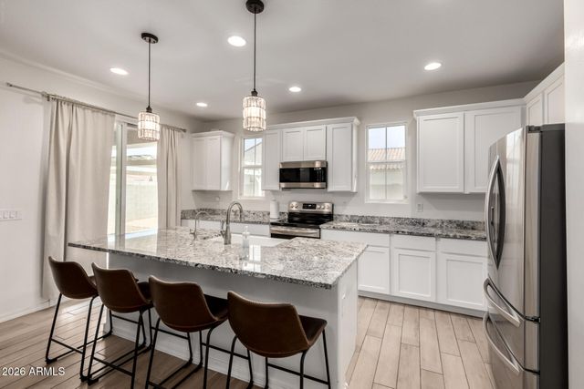 8429 W WINDSOR Boulevard, Glendale, AZ 85305