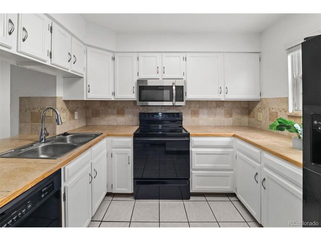 1811 S Quebec Way 17, Denver, CO 80231