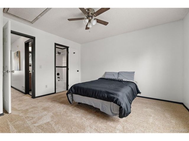 1811 S Quebec Way 17, Denver, CO 80231