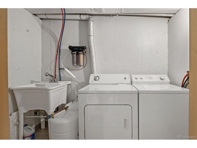 1811 S Quebec Way 17, Denver, CO 80231