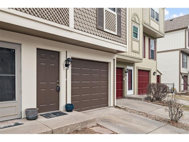 1811 S Quebec Way 17, Denver, CO 80231
