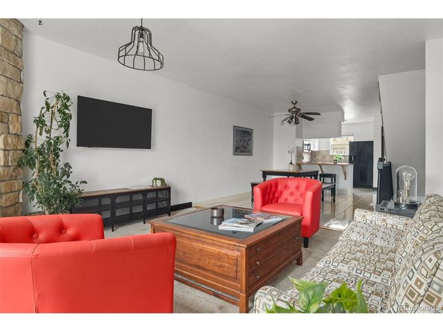 1811 S Quebec Way 17, Denver, CO 80231