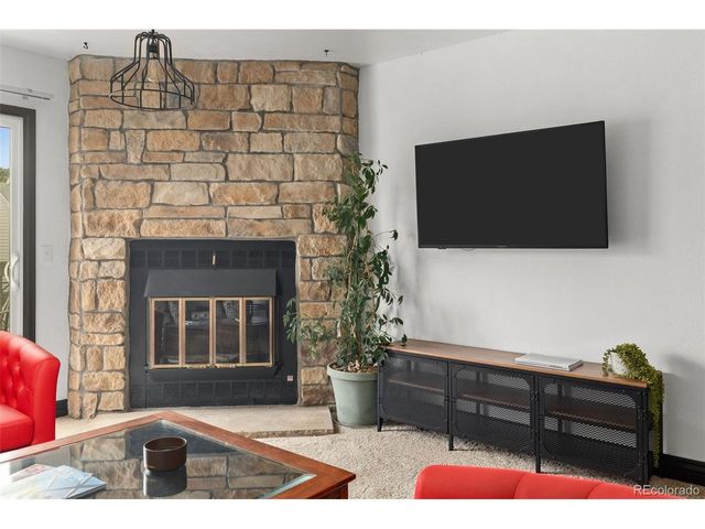 1811 S Quebec Way 17, Denver, CO 80231