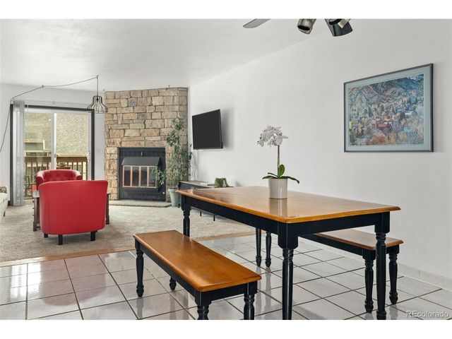 1811 S Quebec Way 17, Denver, CO 80231