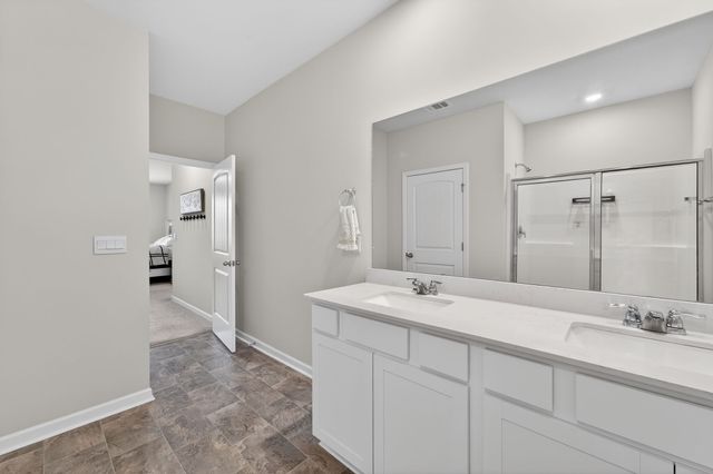 9032 Copenhagen Dr, Murfreesboro, TN 37129