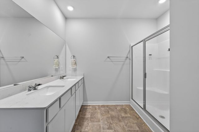 9032 Copenhagen Dr, Murfreesboro, TN 37129