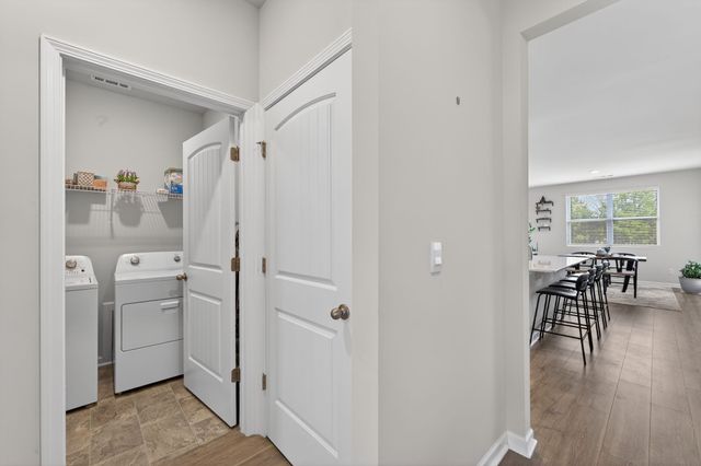 9032 Copenhagen Dr, Murfreesboro, TN 37129