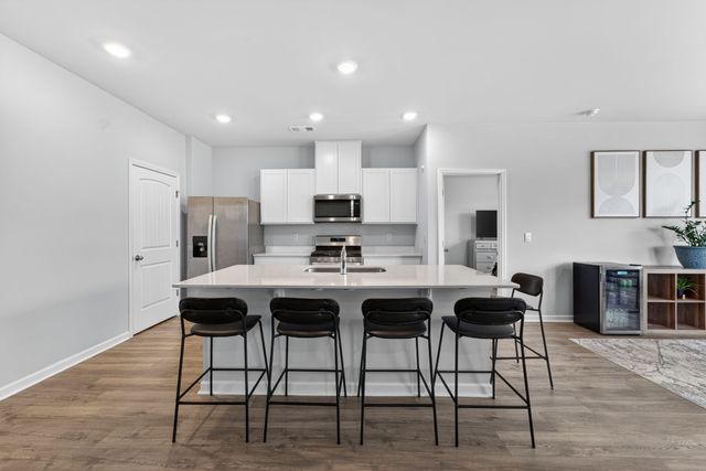 9032 Copenhagen Dr, Murfreesboro, TN 37129