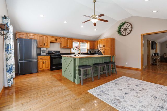 37 High Knob Lane, Bimble, KY 40915