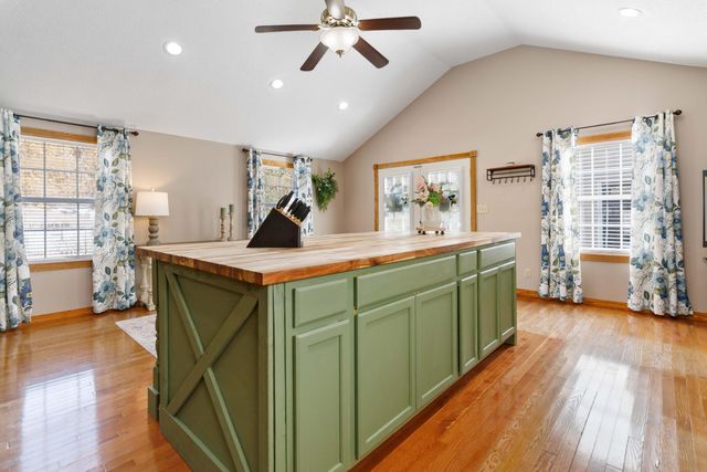 37 High Knob Lane, Bimble, KY 40915