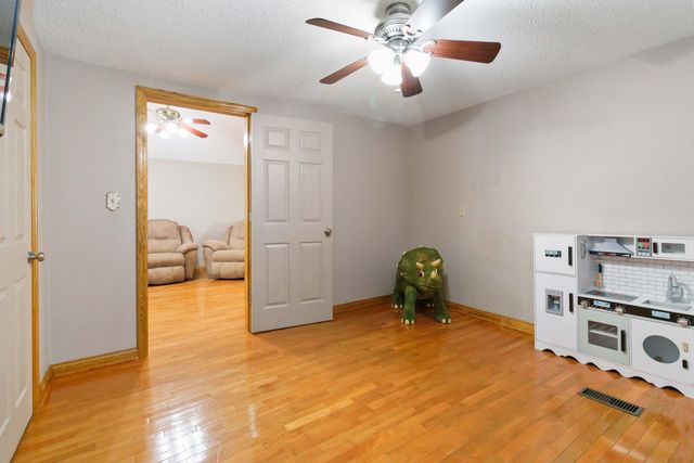 37 High Knob Lane, Bimble, KY 40915